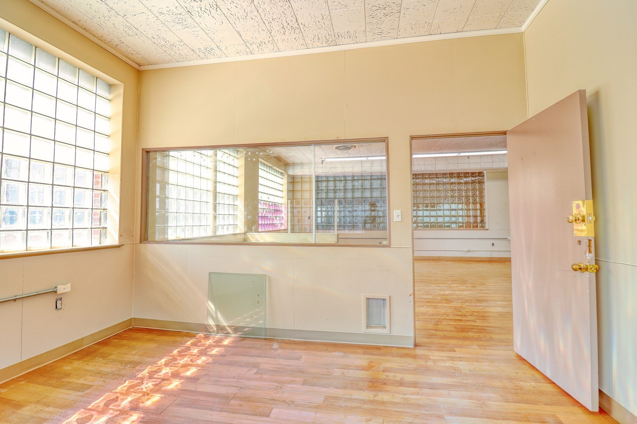 250 Canal Street Property Photo 7