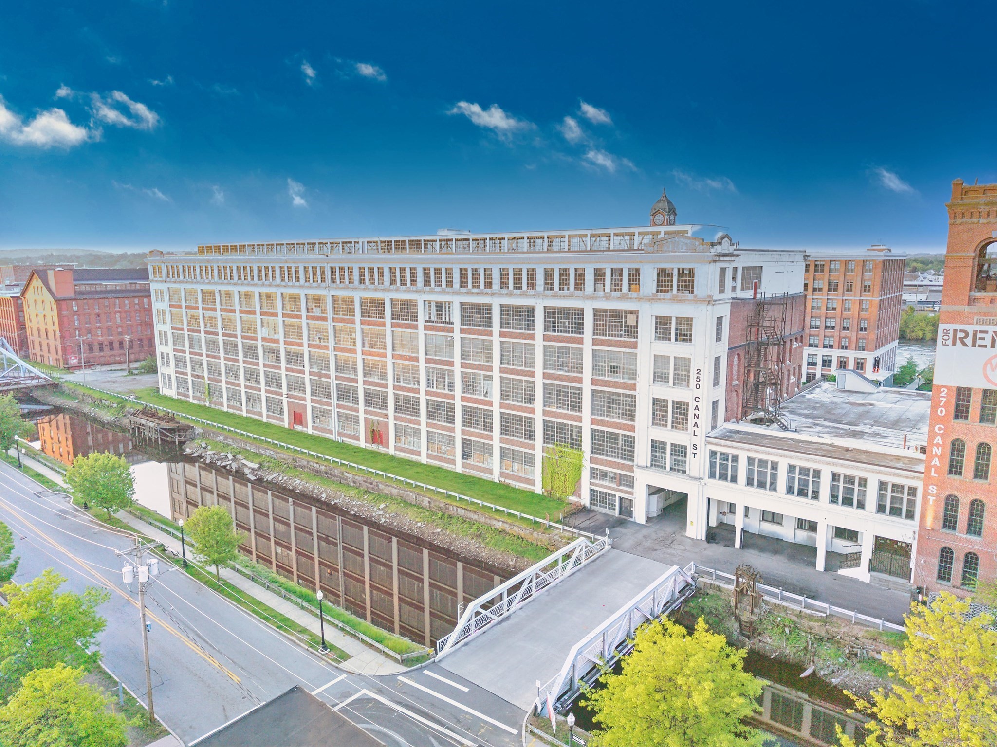 250 Canal Street Property Photo 3