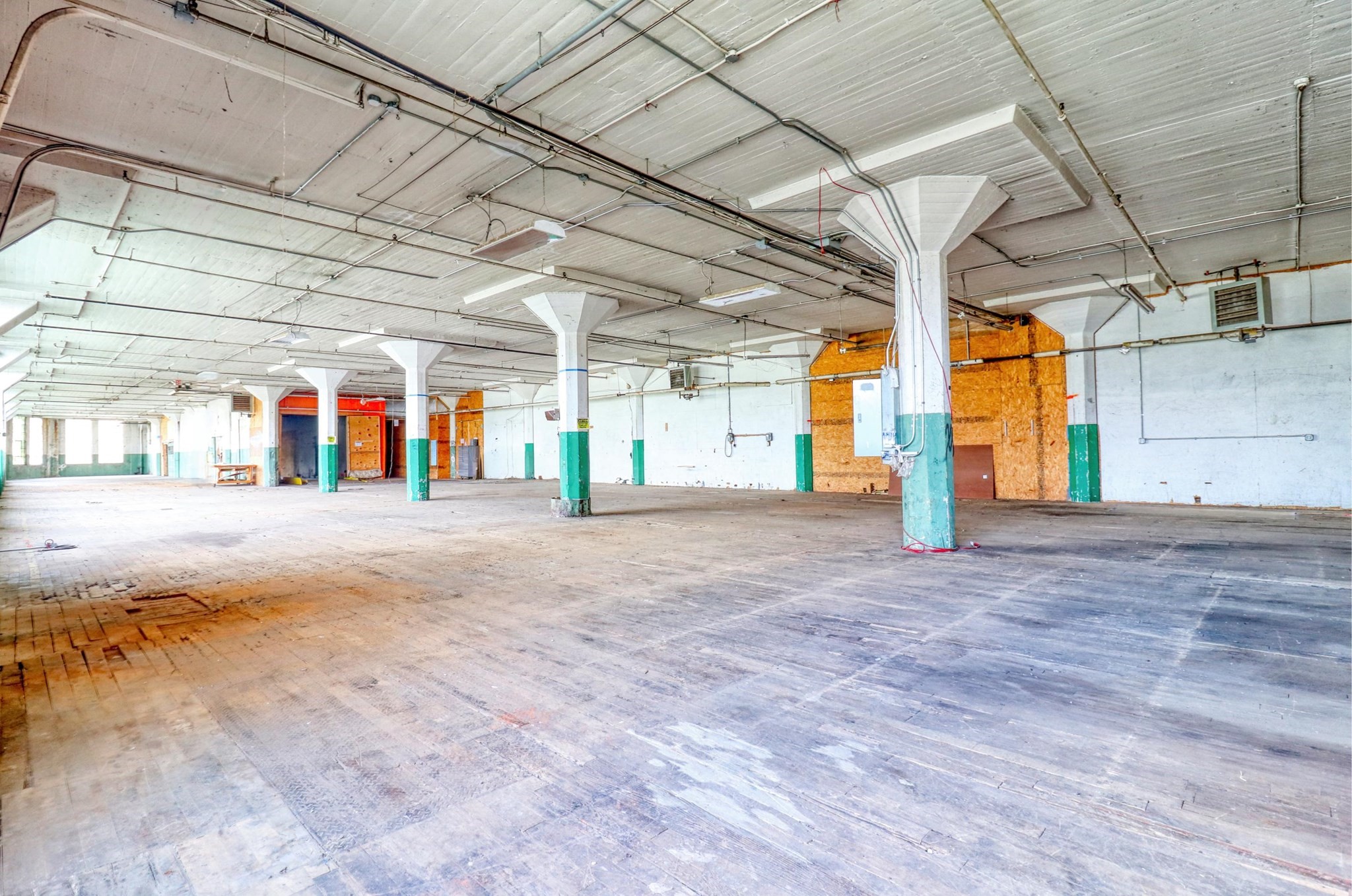 250 Canal Street Property Photo 14