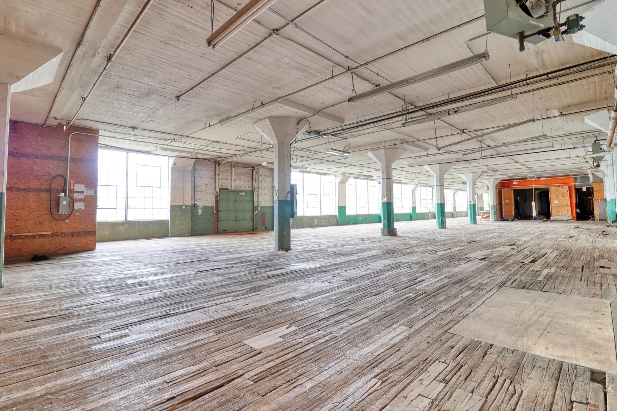 250 Canal Street Property Photo 16