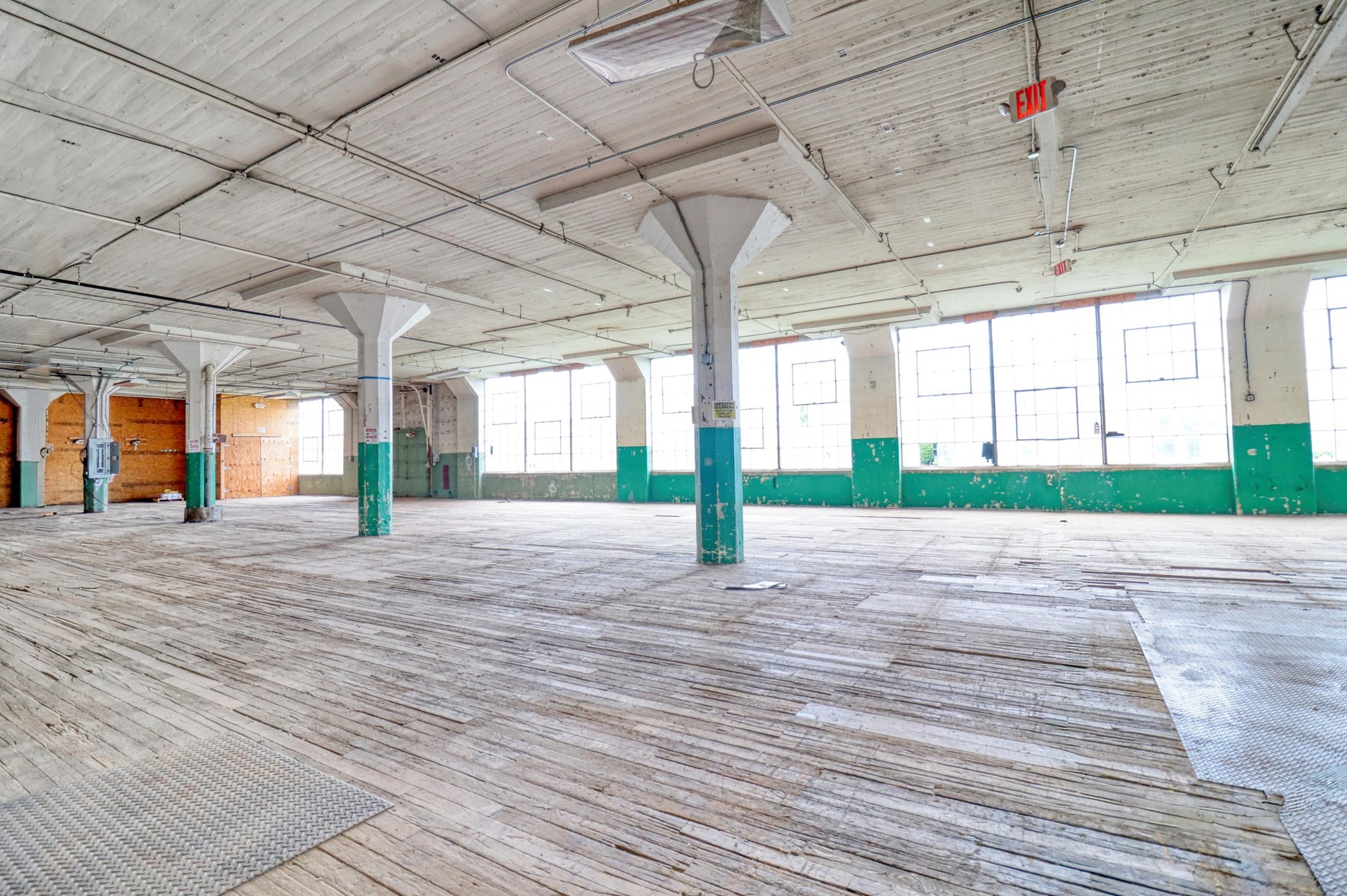 250 Canal Street Property Photo 18