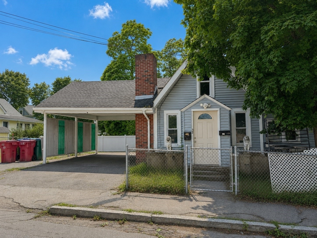 32 Oliver St Property Photo 1