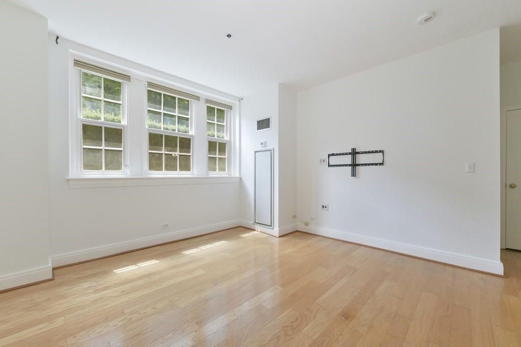 534 Beacon Street # 103 Property Photo 8