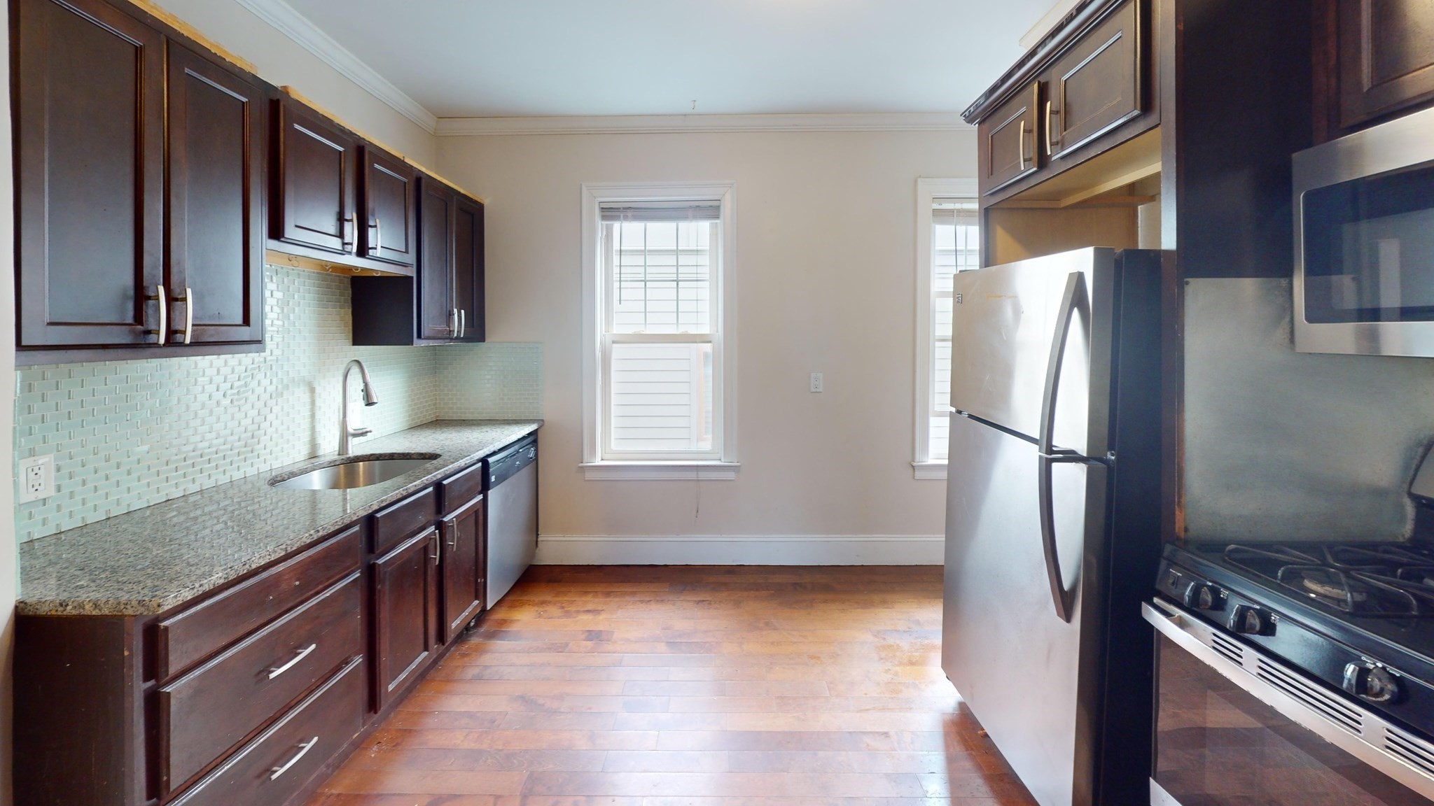 47 Iffley St # 2 Property Photo 2