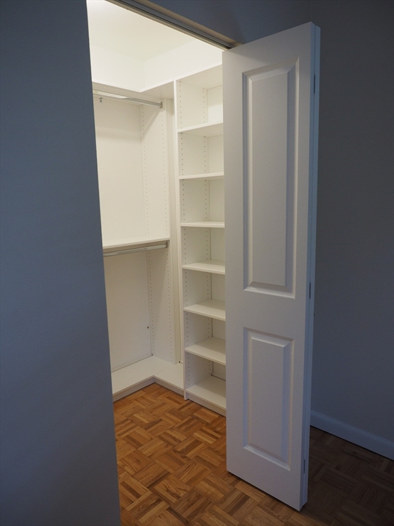 10 Longwood Dr # 10 Property Photo 14