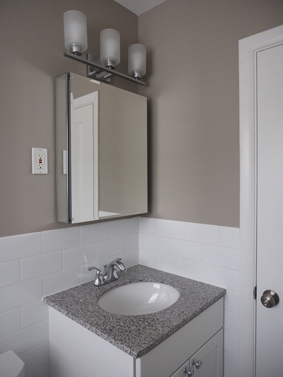 10 Longwood Dr # 10 Property Photo 18