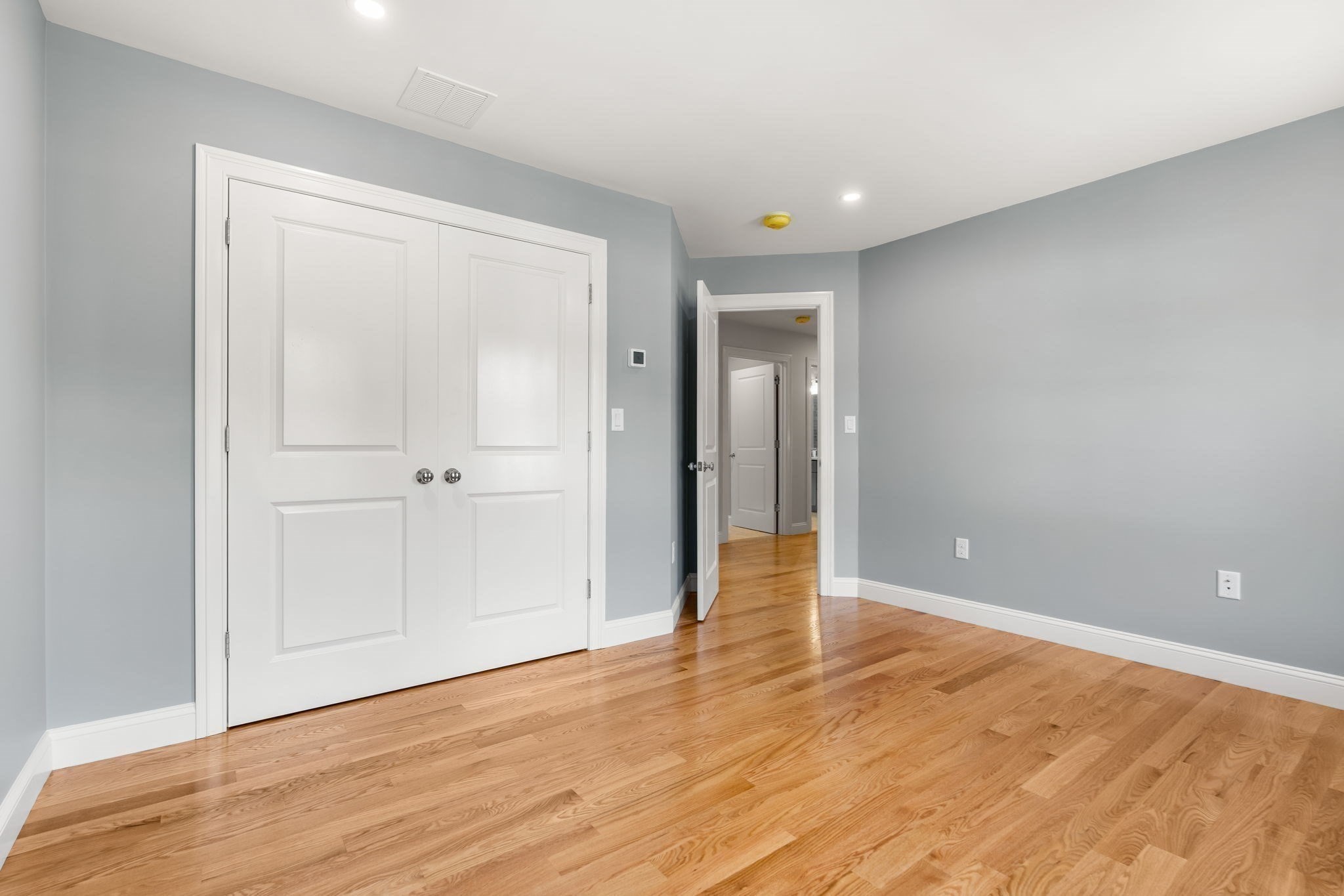 89 Central St Property Photo 14