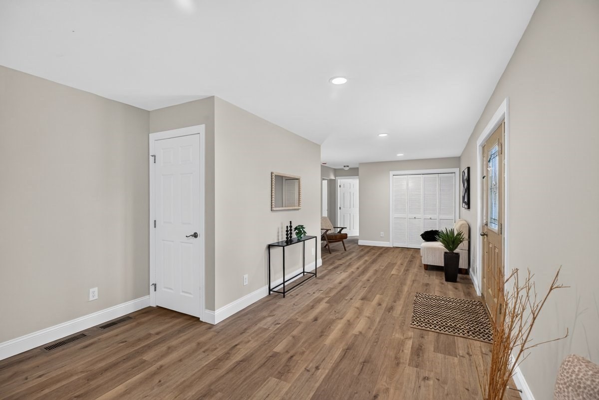 74 West St Property Photo 8