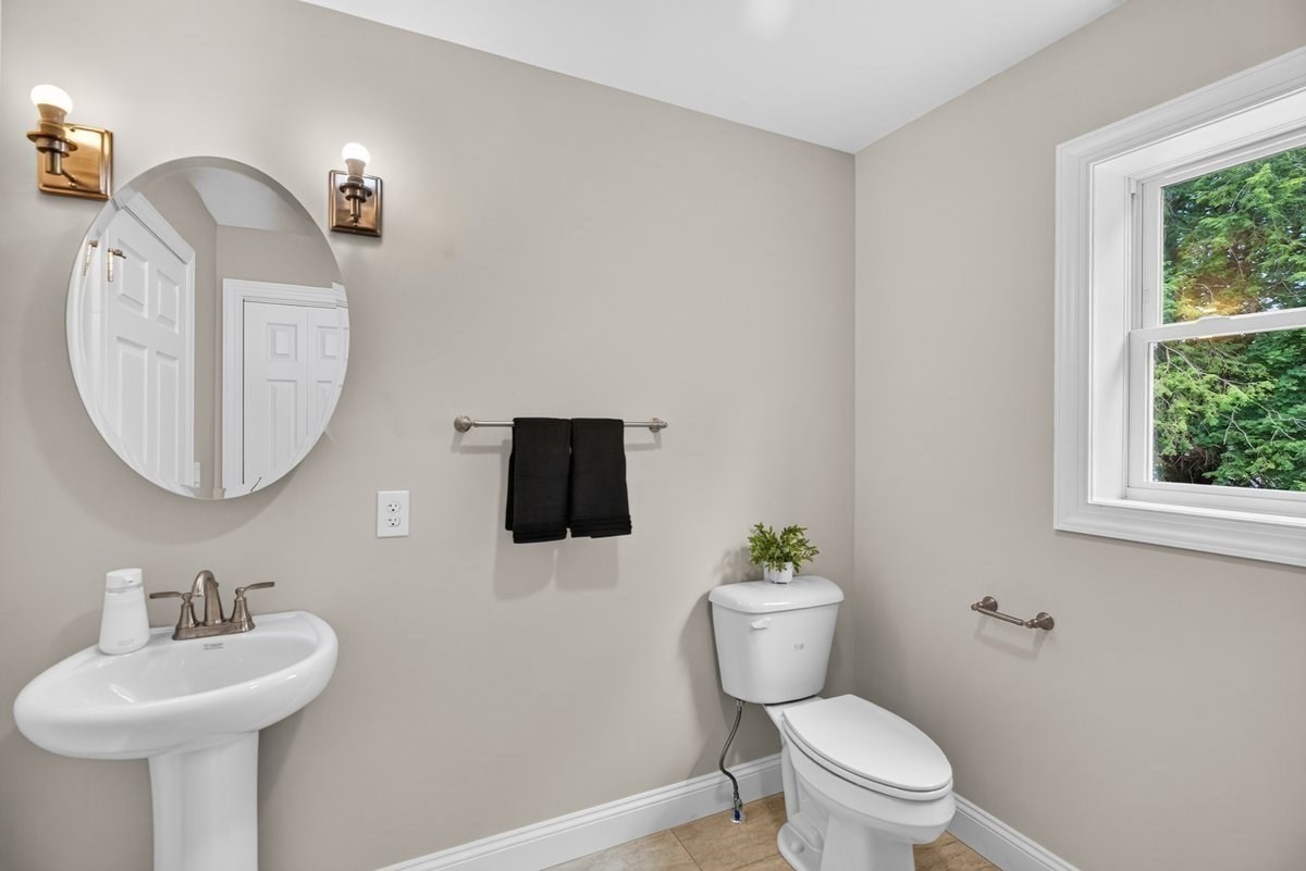 74 West St Property Photo 27