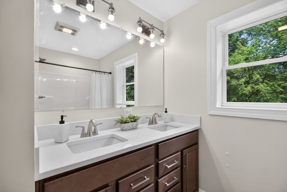 74 West St Property Photo 29