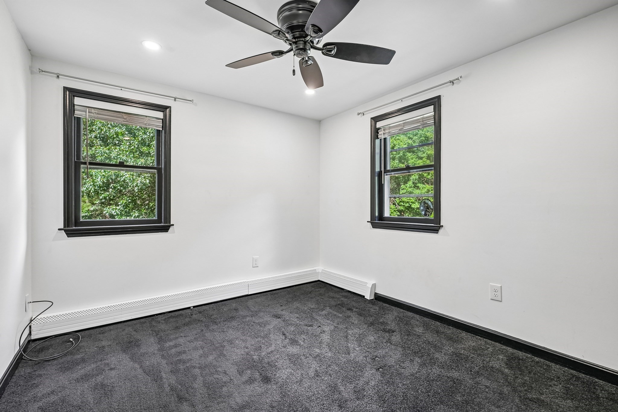 6 Susan Cir Property Photo 13