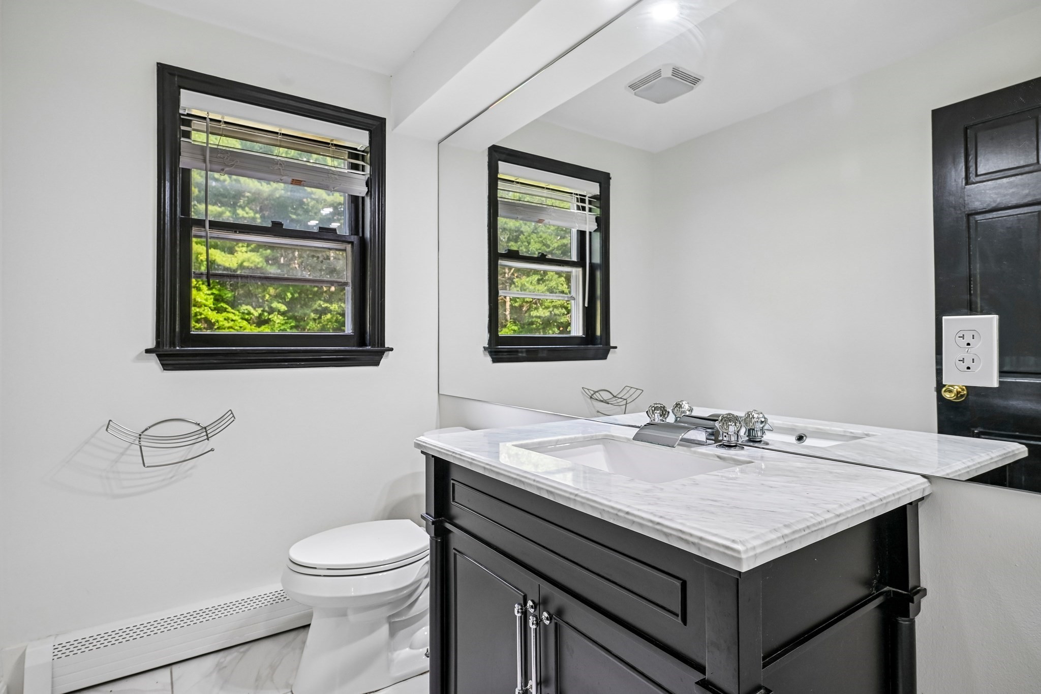 6 Susan Cir Property Photo 15