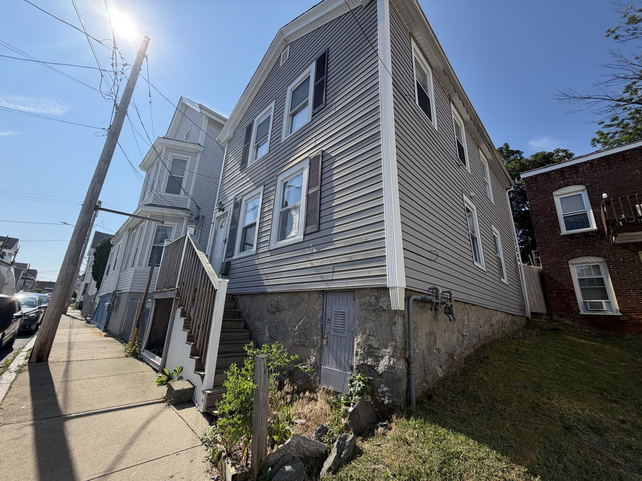 149 Franklin St Property Photo 5