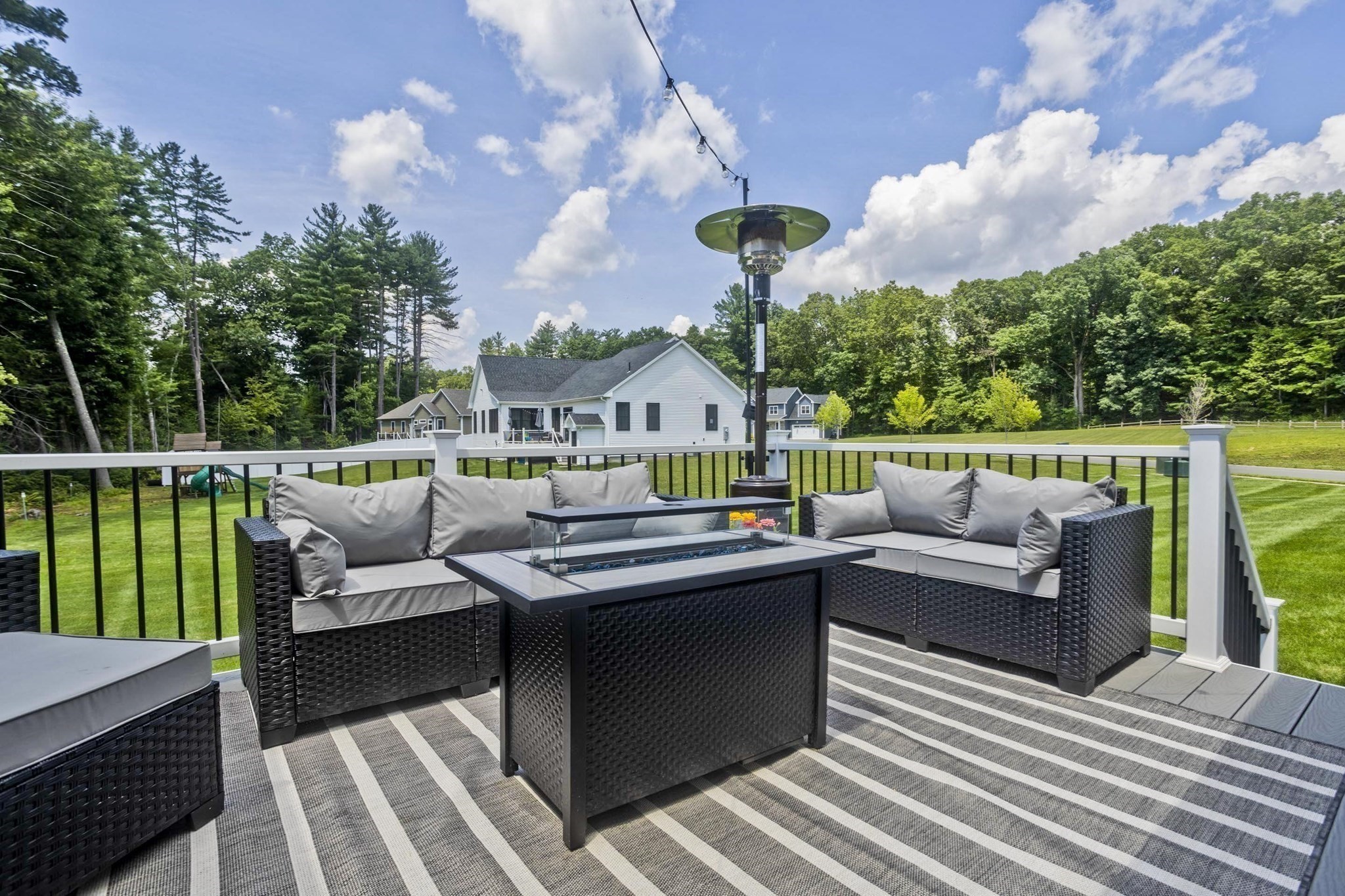 1 Honeybird Run Property Photo 39