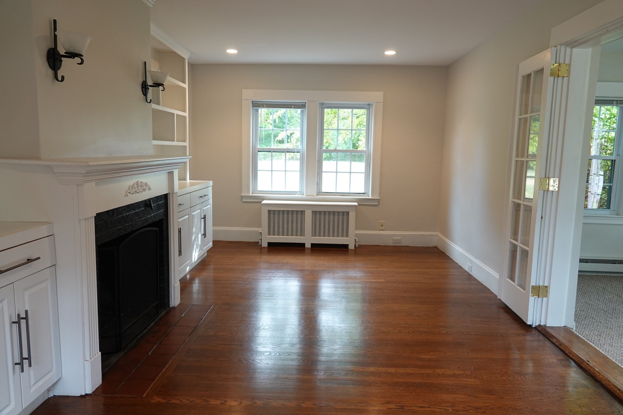 80 Center St Property Photo 11