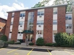 9 Commonwealth Ct # 7 Property Photo 2