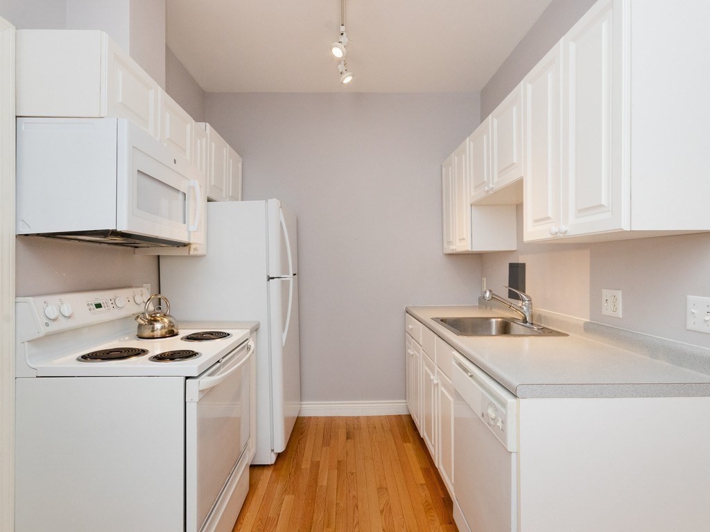 4 Charlesgate E # 105 Property Photo 3