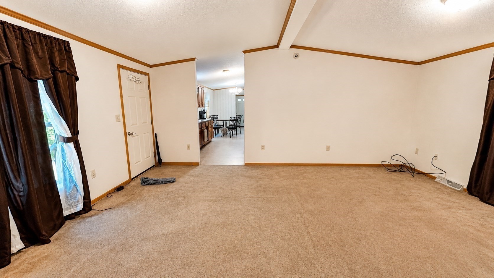 1 Breezy Bend Property Photo 3