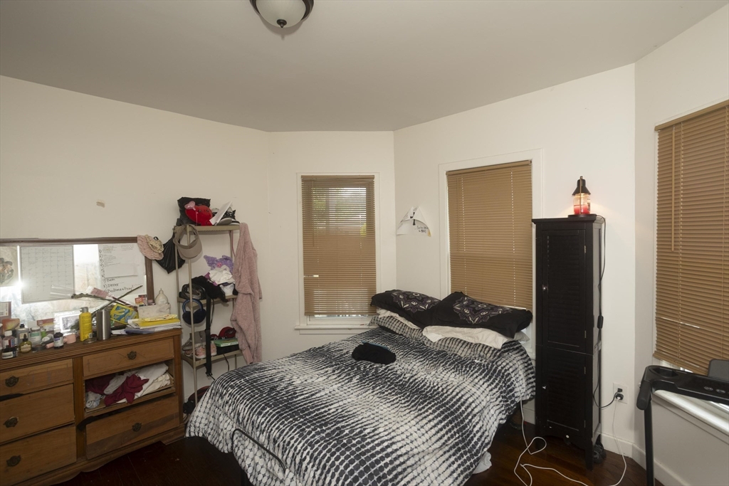 10 Monroe St Property Photo 5