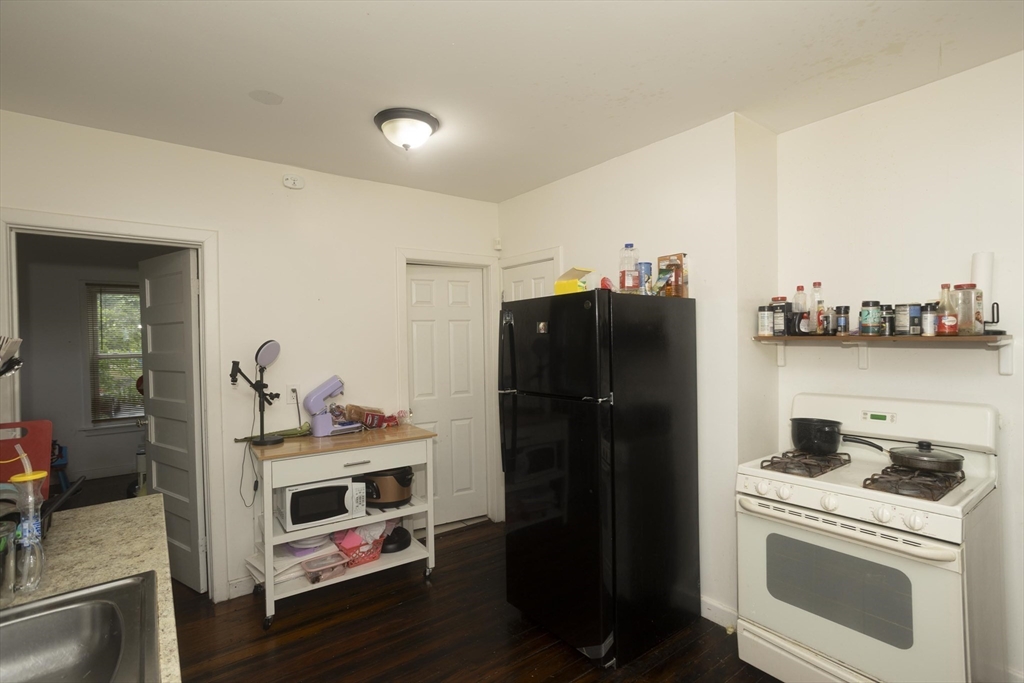 10 Monroe St Property Photo 10