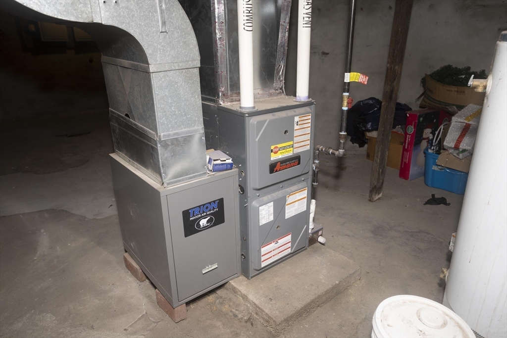 10 Monroe St Property Photo 18