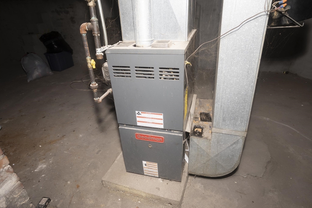 10 Monroe St Property Photo 19