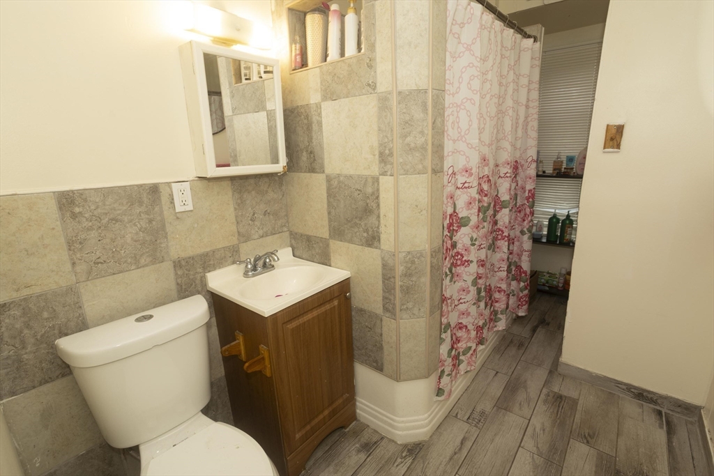 10 Monroe St Property Photo 24