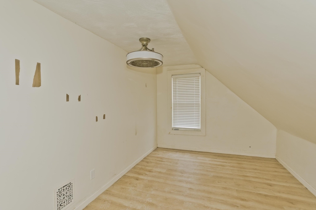 10 Monroe St Property Photo 34