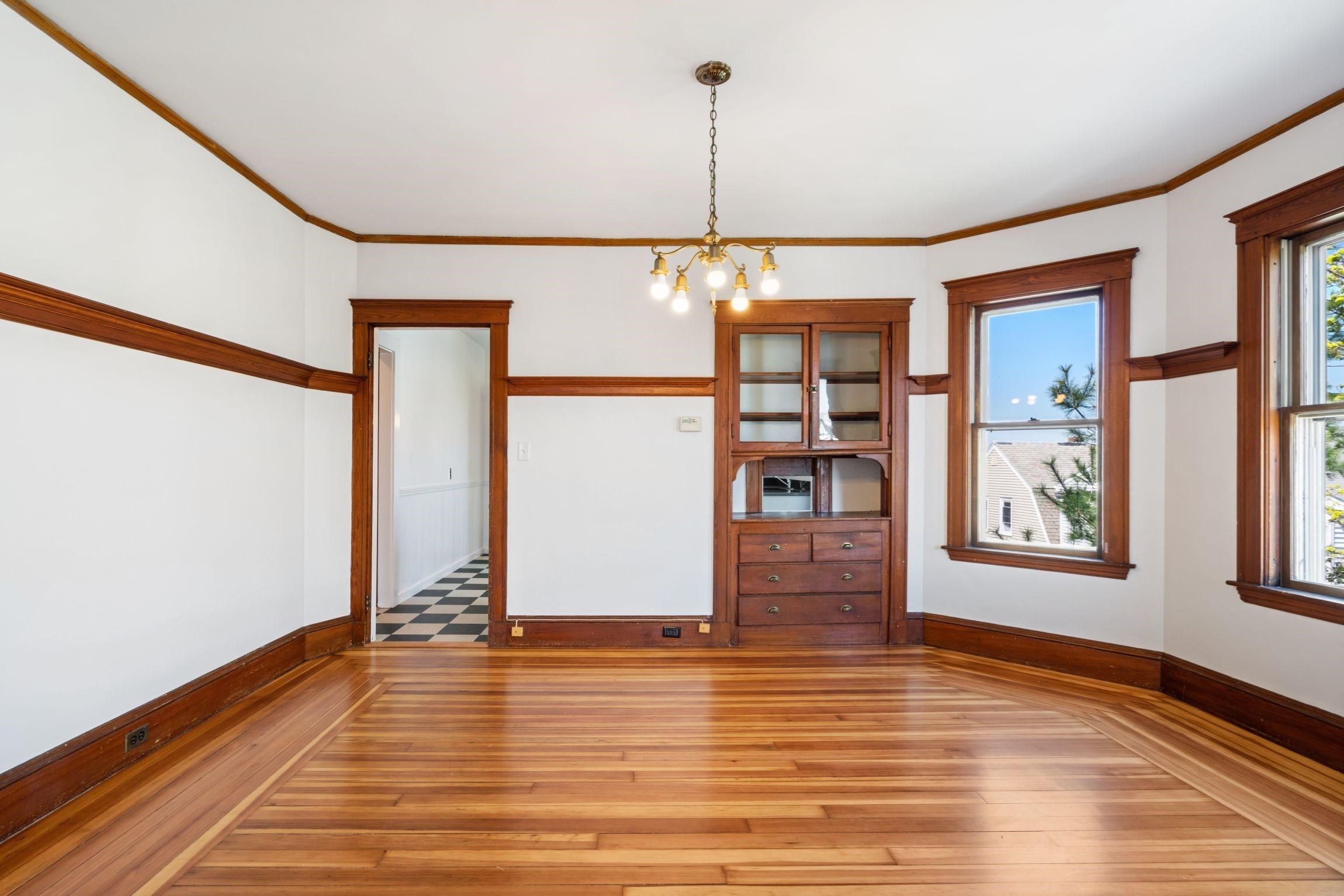 9 Hardan # 3 Property Photo 3