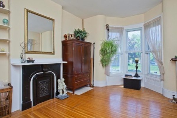 127-129 Thompson St. Property Photo 20