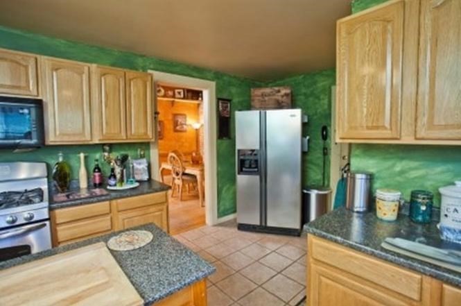 127-129 Thompson St. Property Photo 23