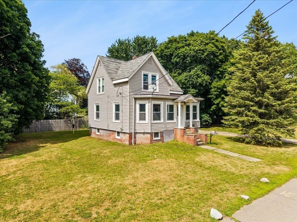88 Cottage St Property Photo 6