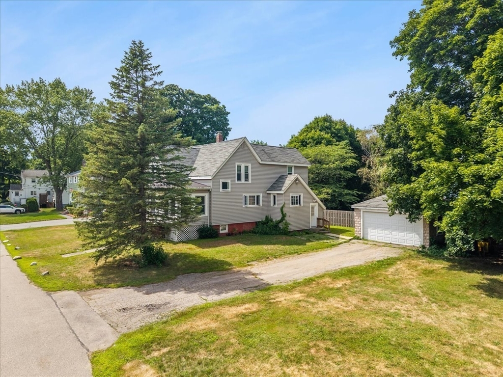 88 Cottage St Property Photo 8