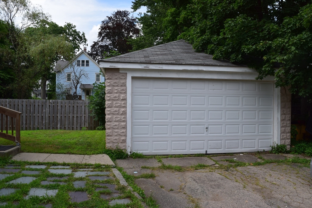 88 Cottage St Property Photo 10