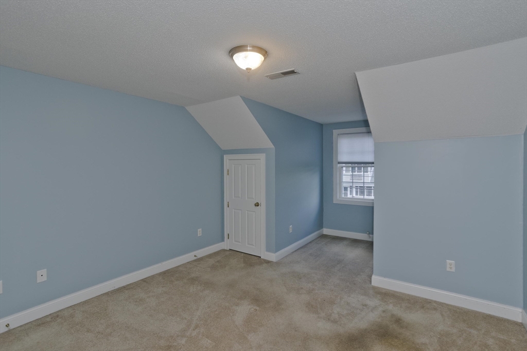 102 Lyman St # 102 Property Photo 26