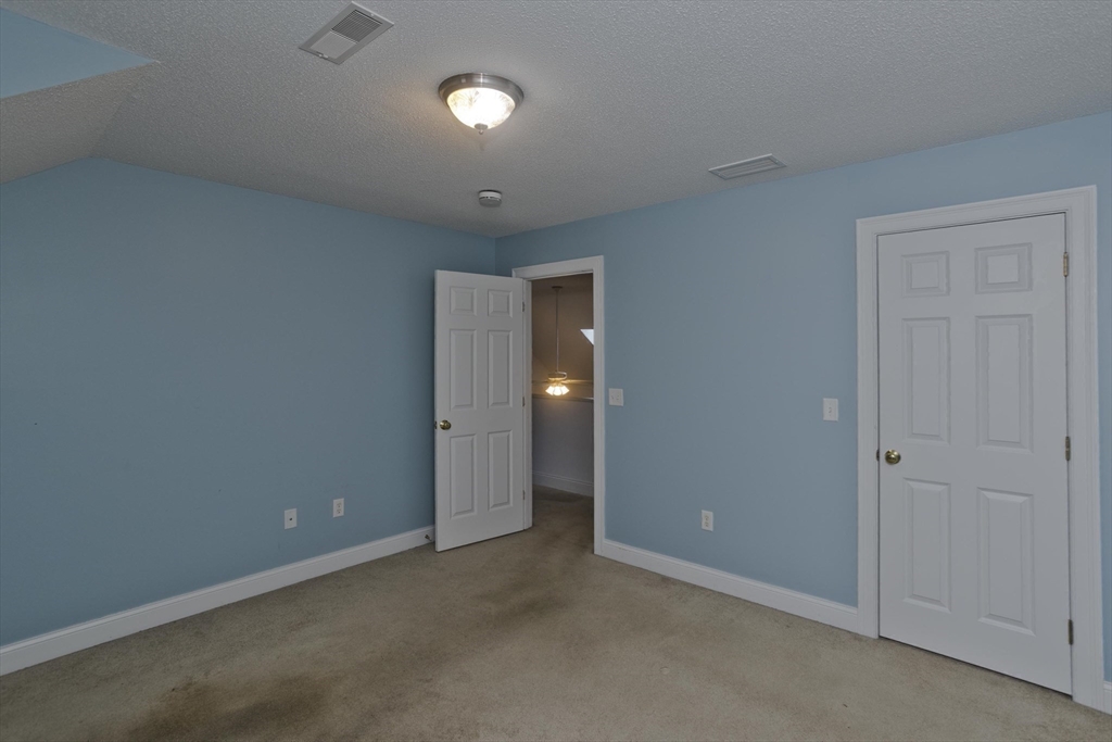 102 Lyman St # 102 Property Photo 28