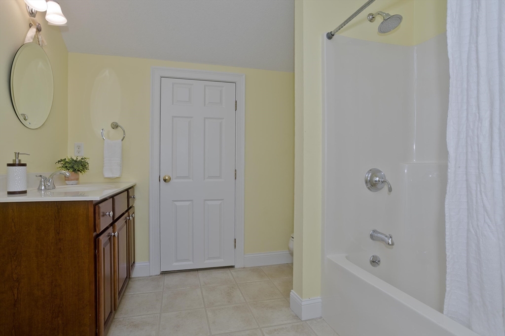 102 Lyman St # 102 Property Photo 32