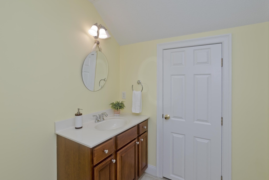 102 Lyman St # 102 Property Photo 33