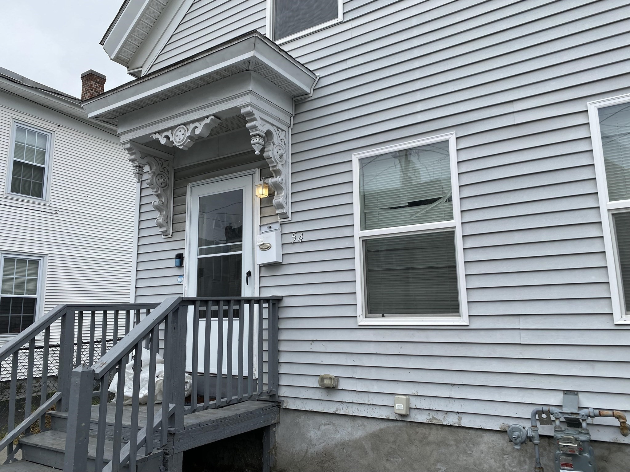 54 Pleasant St Property Photo 1