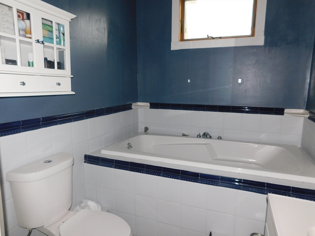 11 Choate St. Property Photo 8