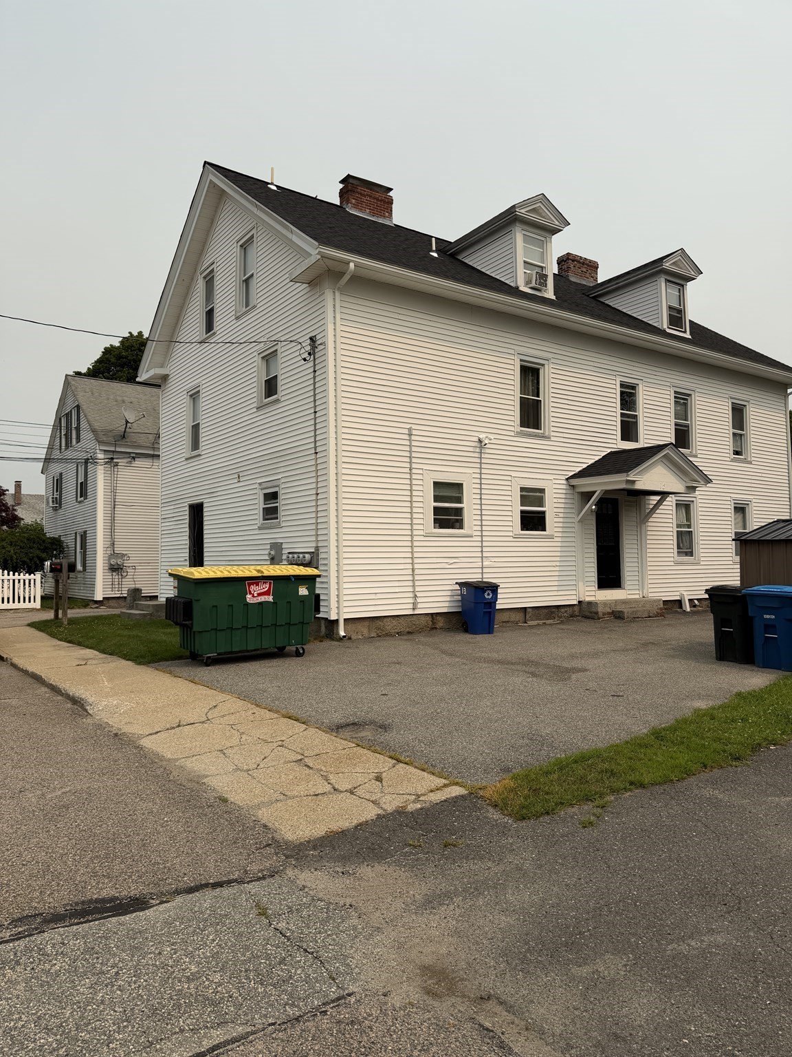 13 Ives # B Property Photo 1