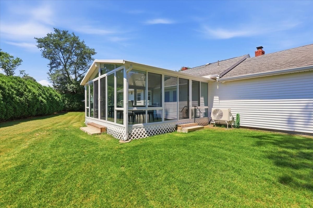 17 Green Dr Property Photo 12