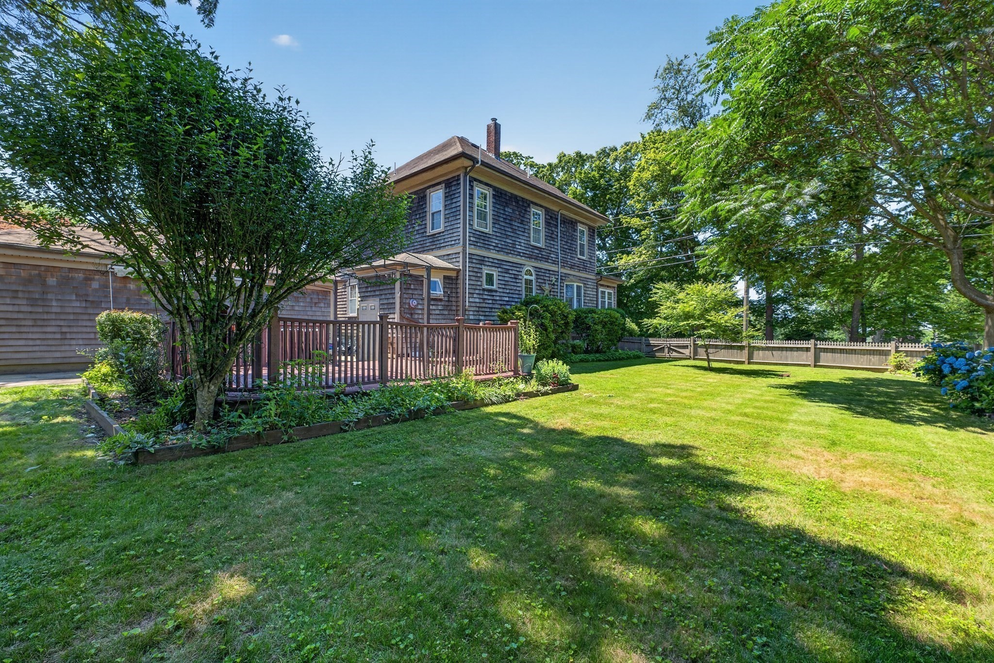 594 Slocum Rd Property Photo 3