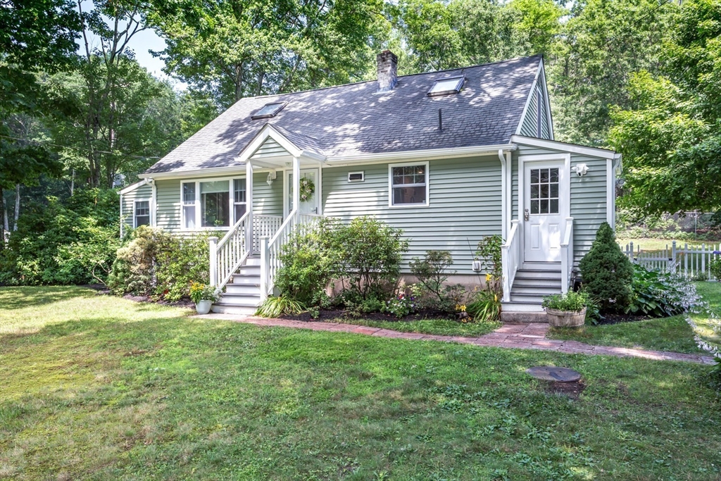 314 Pleasant St Property Photo 1