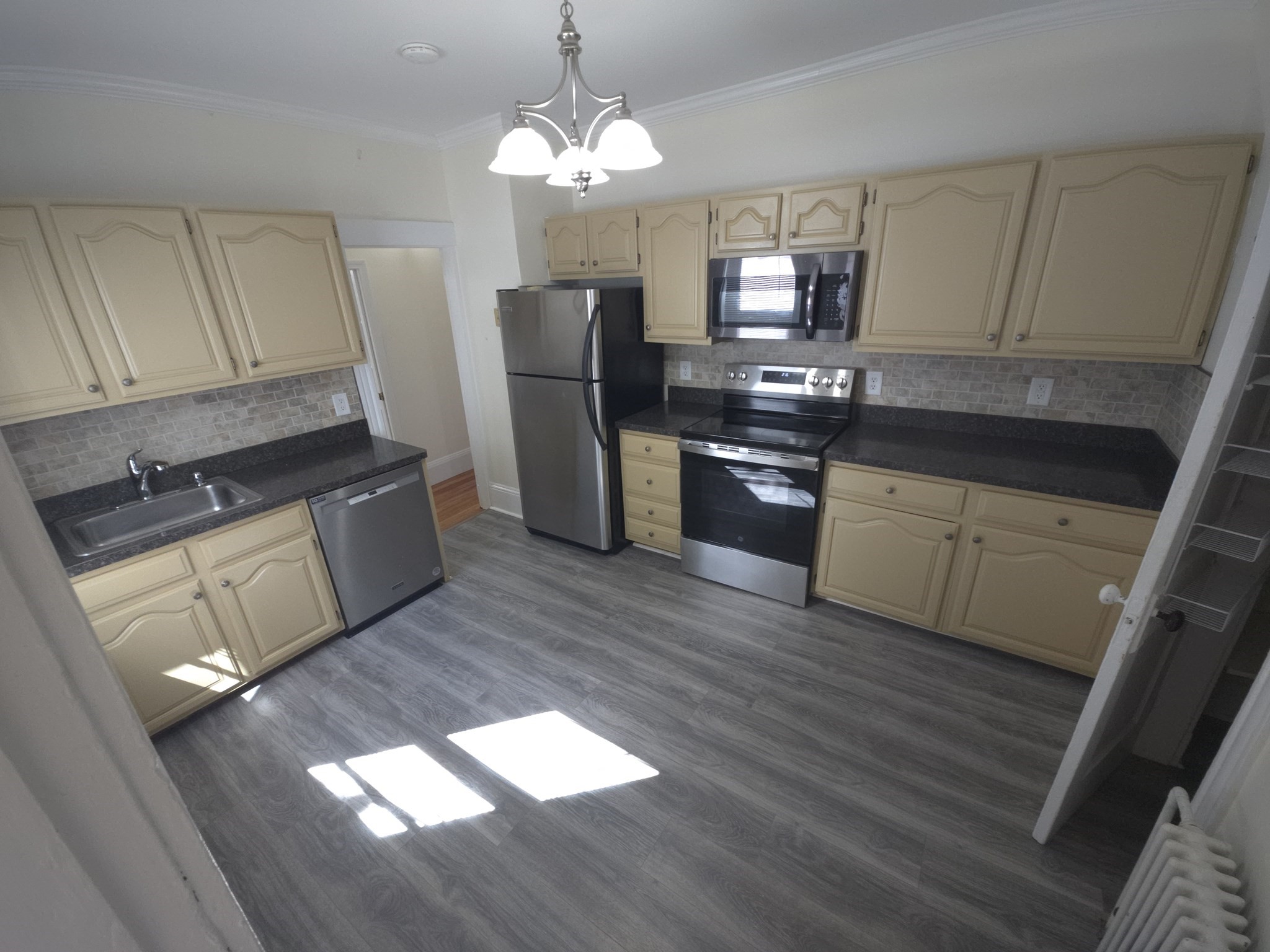 70 Leonard St # 70 Property Photo 3