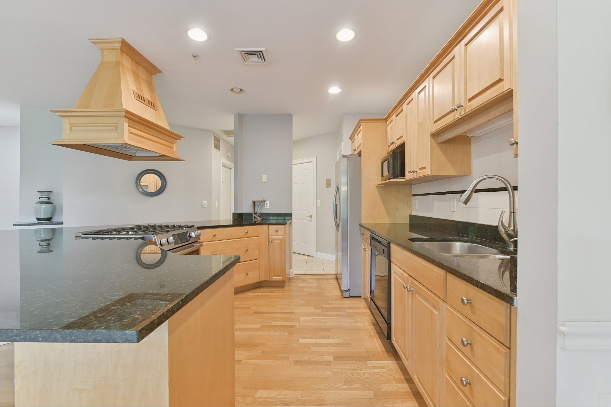 10 Northwood Dr # 301 Property Photo 8