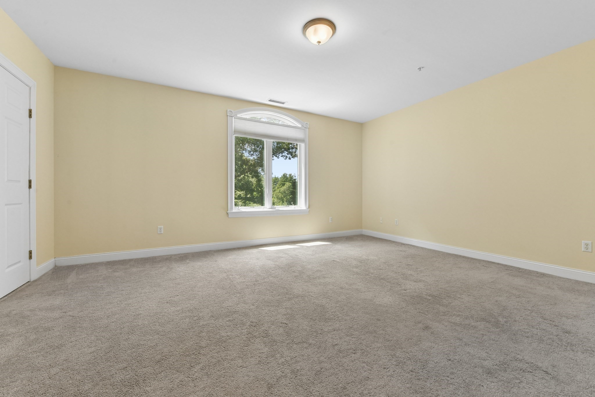 10 Northwood Dr # 301 Property Photo 18