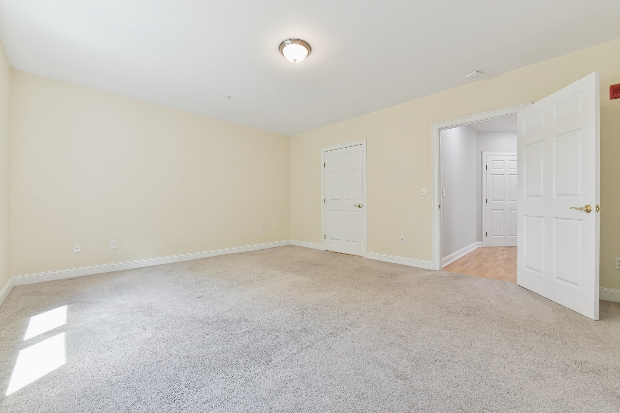 10 Northwood Dr # 301 Property Photo 20