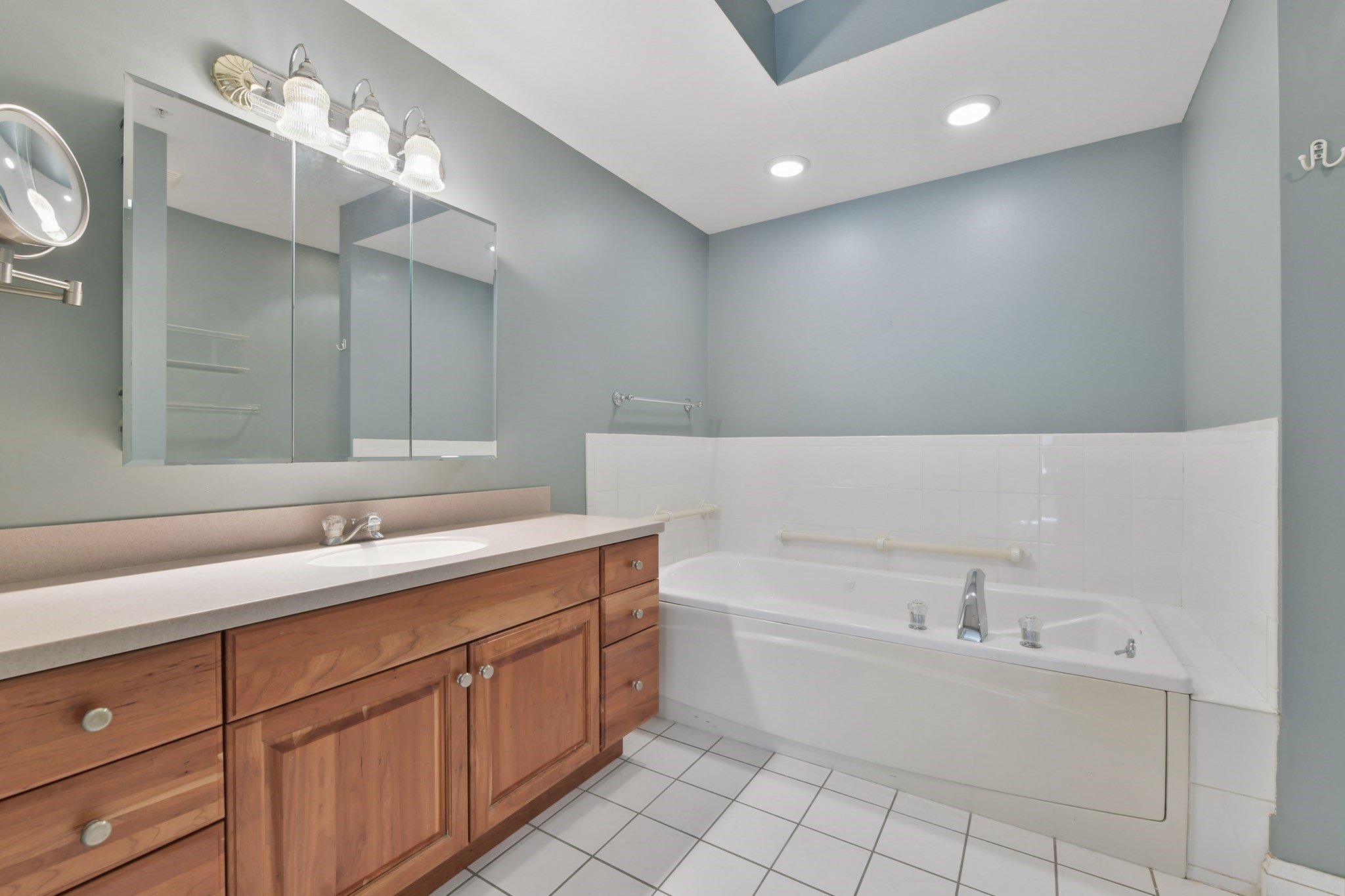 10 Northwood Dr # 301 Property Photo 21