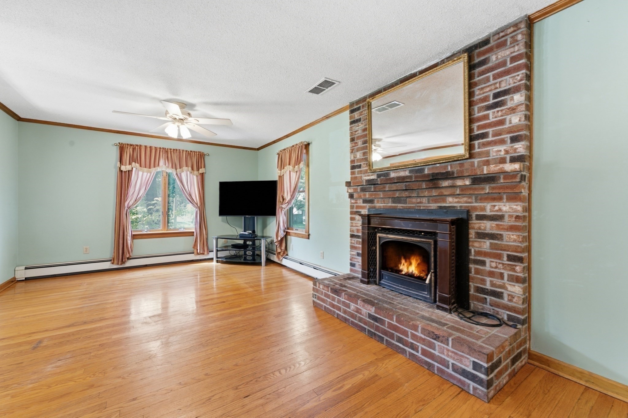 175 Granby Road Property Photo 13